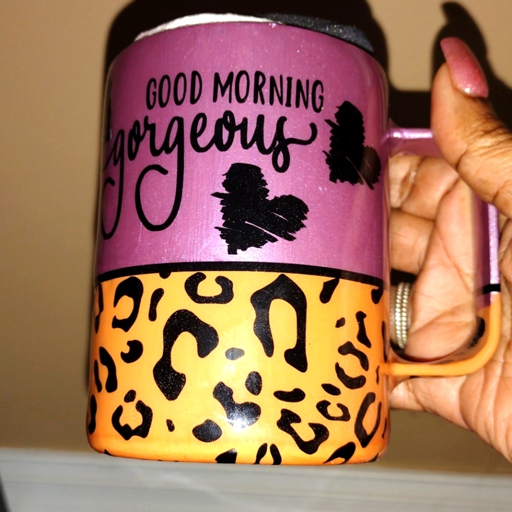 Custom Coffee Mug with lid.